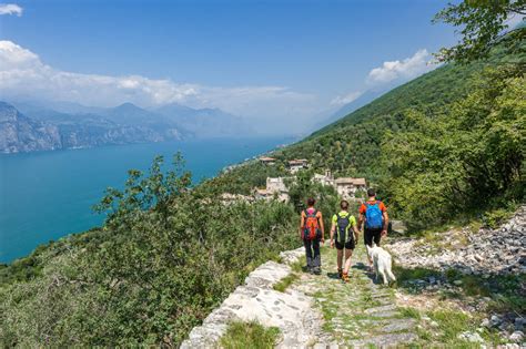 Wanderung über die kleinen Dörfer von Brenzone sul Garda